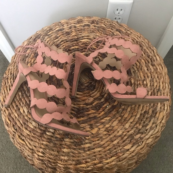 SOLD | BCBGeneration Chiko Sandal Size 7 - Picture 5 of 5